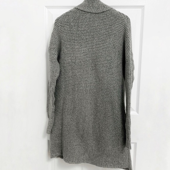 American Eagle Oversized Cardigan - Picture 2 of 4